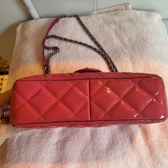 Chanel CocoShine Small Flap Bag LIKE NEW - Picture 5 of 16